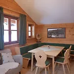 Astlhof Apartment